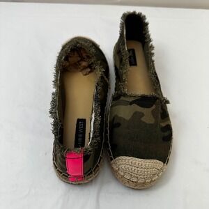 Nine West Camo Canvas Espadrille Flats Green Neon Pink Frayed Edge Mens 7.5M